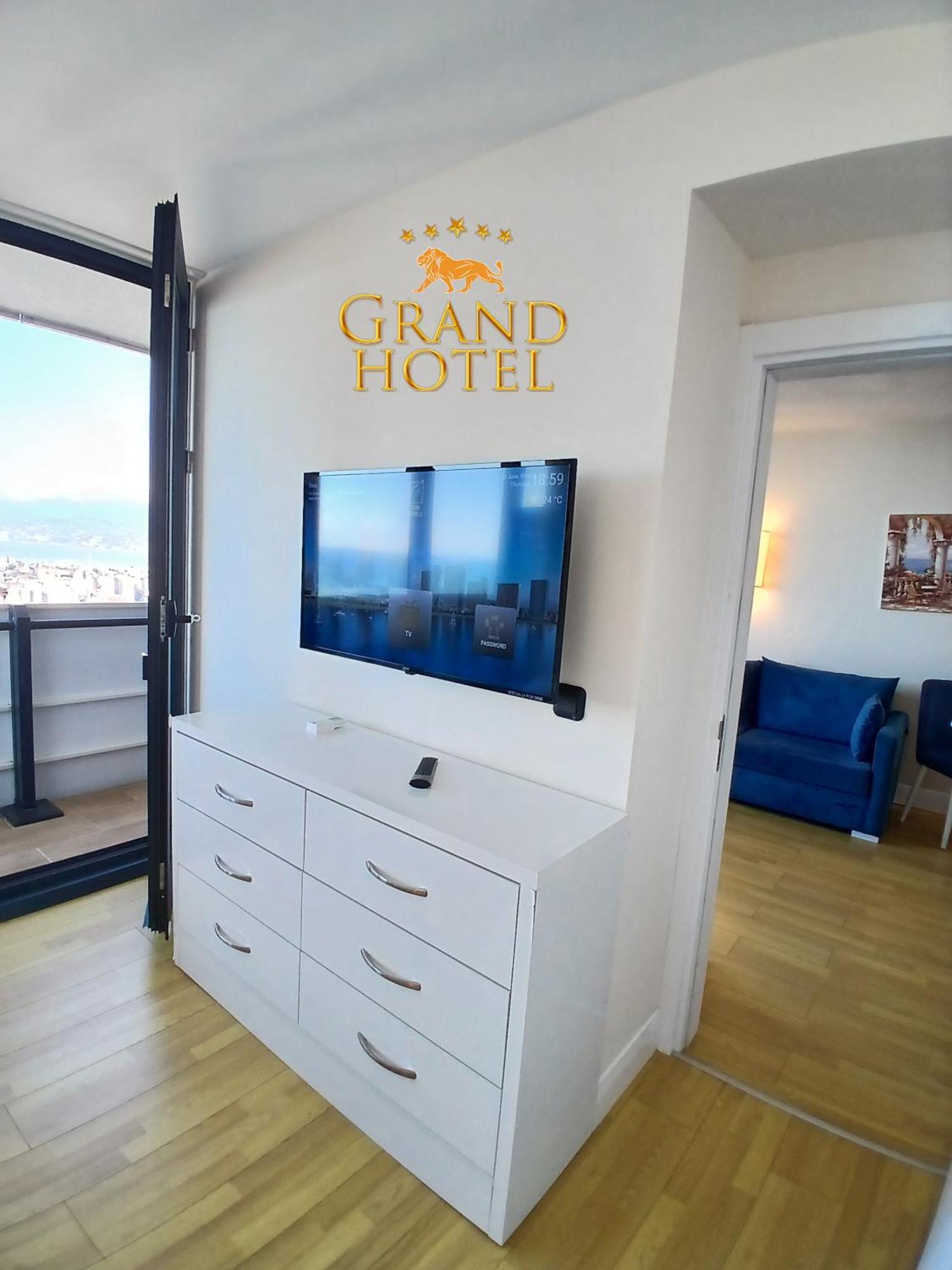 Grand Hotel ☆ Orbi City Batumi Eksteriør bilde