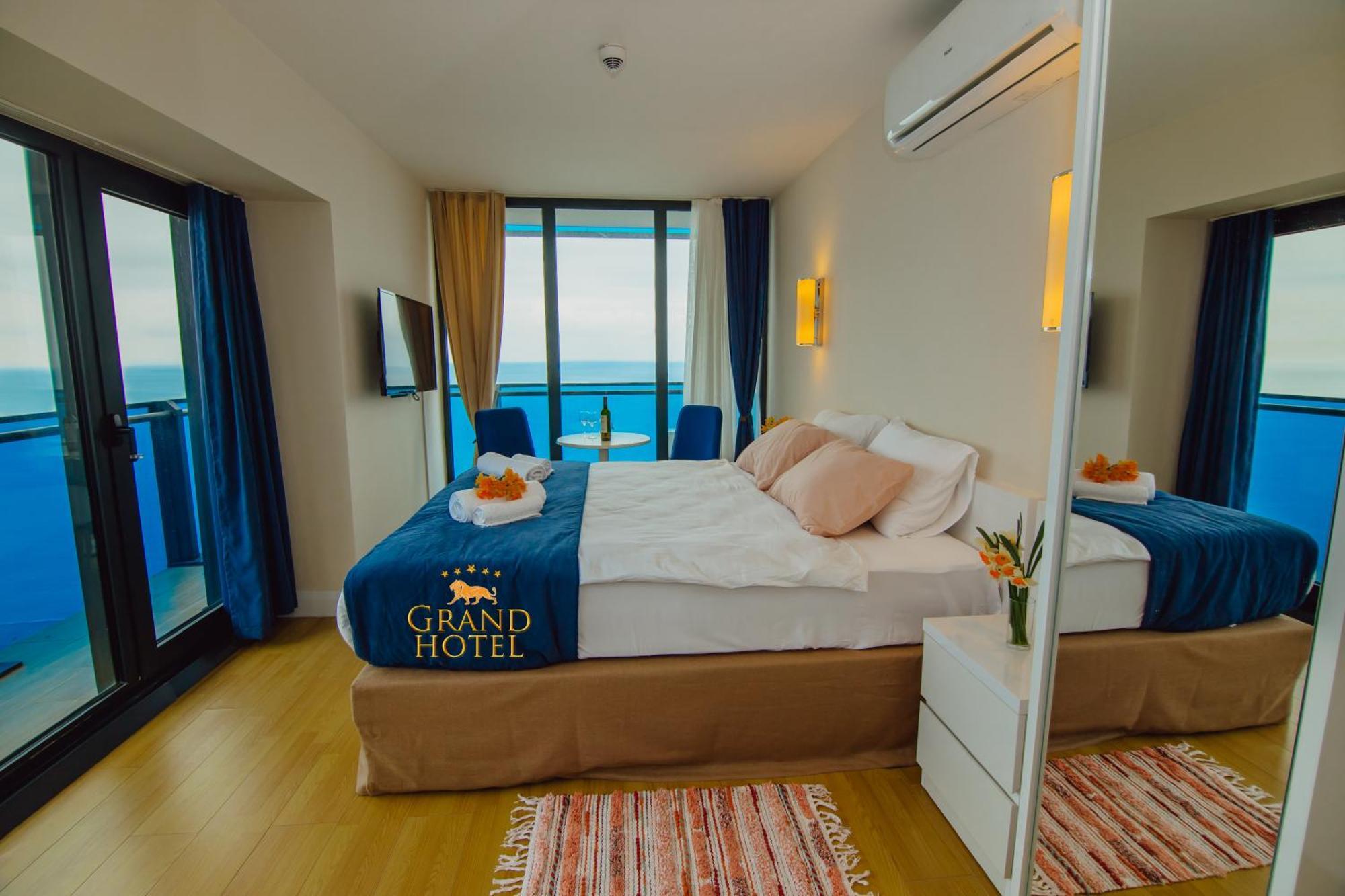 Grand Hotel ☆ Orbi City Batumi Eksteriør bilde