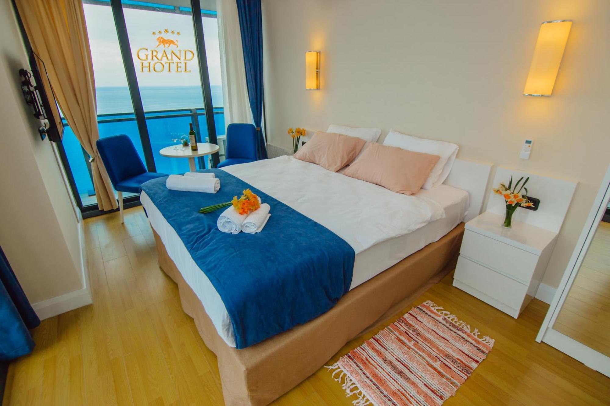 Grand Hotel ☆ Orbi City Batumi Eksteriør bilde